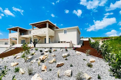 Luxurious stone villa in a quiet location with a panoramic view