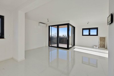 Luxury penthouse with its own entrance, roof terrace and phenomenal sea view 3
