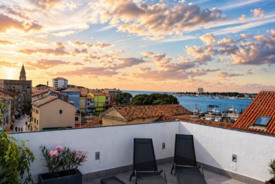 CENTAR GRADA | EKSKLUZIVAN PENTHOUSE S POGLEDOM NA MORE