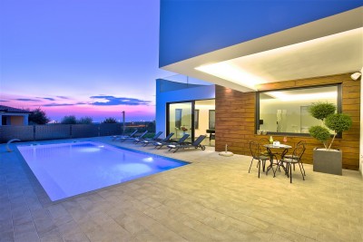Luxury villa of modern design and style 5