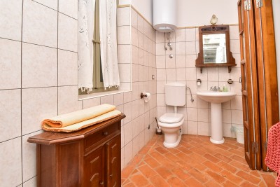 Autentična istarska kamena kuća s prostranom okućnicom – 900 m od mora 10