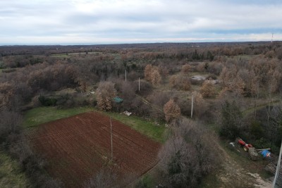 Građevinsko zemljište  10km od Poreča