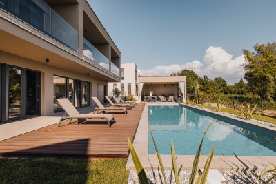 Luxury villa with pool near the sea 23