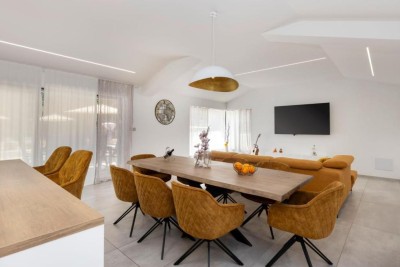 Labin – Moderna vila s bazenom, 8 km od Rapca 3
