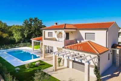 Exceptionally high-quality villa with a large pool near Poreč