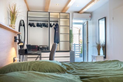 Renovirana kuća s bazenom u mirnom okruženju 14