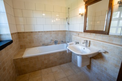 Istrian villa with pool, terraces and sea view 40