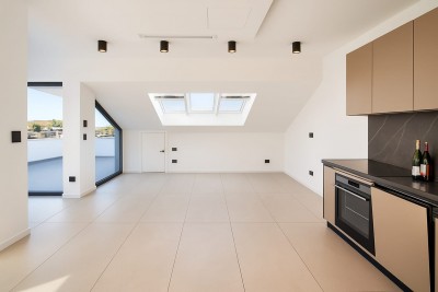 Penthouse Poreč, centar, pogled na more, lift