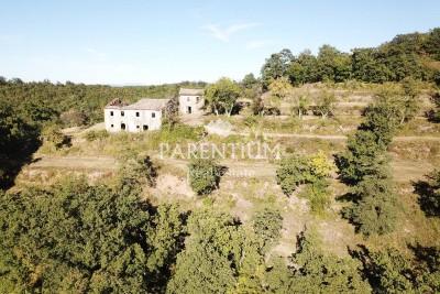 Istria, Buje - Beautiful estates with stone houses for renovation