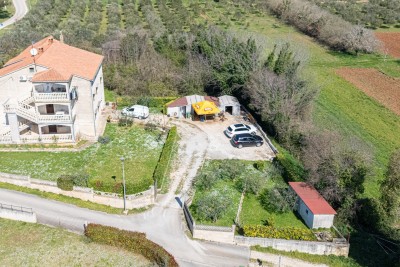 Investicijska prilika: kuća s građevinskim zemljištem za izgradnju 7 stanova, svega 700 m od mora 4