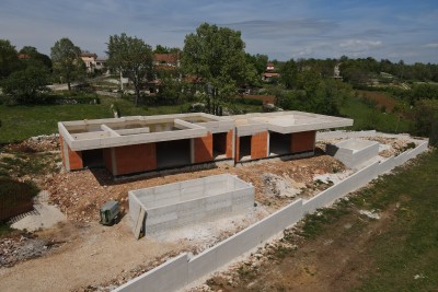 Moderna dvojna kuća s bazenom 7