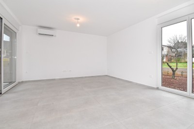 Appartamento con ampio giardino vicino al mare 3