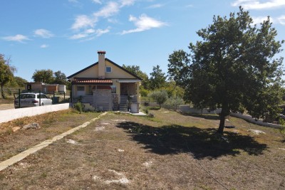 Samostojeća kuća blizu centra grada 16