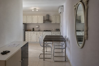 Umag, two-story apartment in the city near the sea 4
