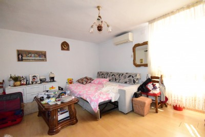 Apartment in the very center 100m from sea 9
