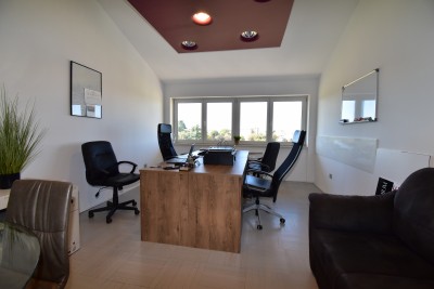Furnished office space in an excellent location