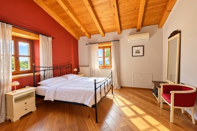 Poreč okolica, predivna kamena vila sa velikim vrtom 17