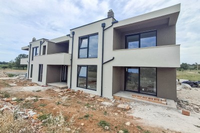 Appartamento al 1° piano con tre camere da letto, giardino privato e piscina condominiale - nella fase di costruzione 5