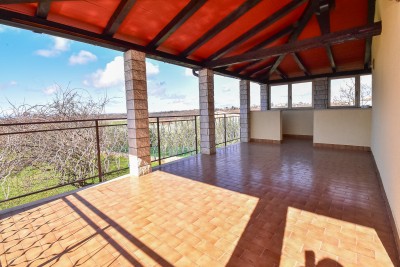 Opportunità!!! Casa con 2 appartamenti e vista panoramica sul mare 19