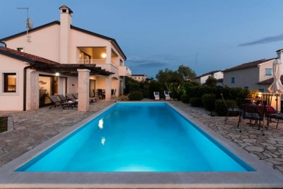 TOP A villa with a beautiful view of the sea and the countryside 28