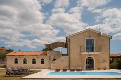 Luksuzna vila sa privatnim bazenom u središtu Istre 36