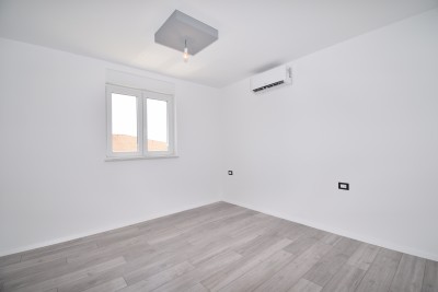 A beautiful three-room apartment in a new building on the second floor 4