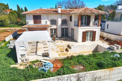 A beautiful villa with a Spanish flair located in a quiet location - under construction 9