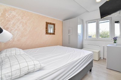 Ekskluzivna kuća na osami s bazenom i prostranom okućnicom 17