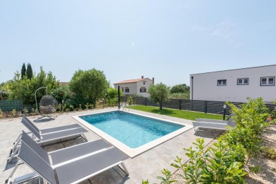 Villa completamente attrezzata con piscina e vista mare vicino a Parenzo e alla spiaggia 5