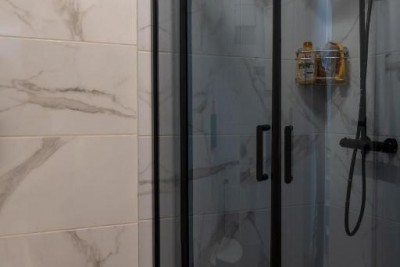 Renovirana kuća s bazenom u mirnom okruženju 22