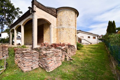 Una grande tenuta nello stile di un castello con un grande potenziale non lontano dal centro di Parenzo - nella fase di costruzione 4