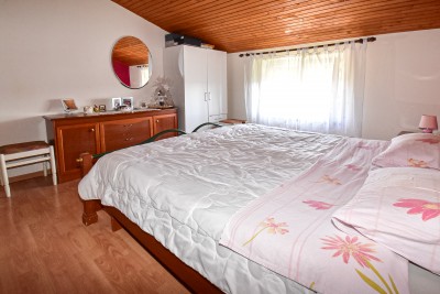 Investicijska prilika: kuća s građevinskim zemljištem za izgradnju 7 stanova, svega 700 m od mora 19