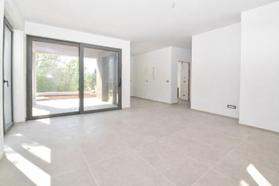 Appartamento al piano terra con ampio cortile 9