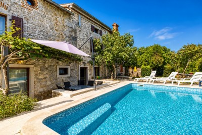 Poreč Area – Charming Stone House with Swimming Pool
