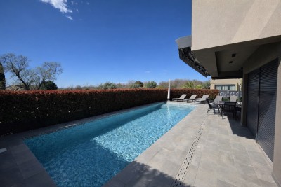 Poreč-Luksuzna vila s pogledom na more500 m od plaže, wellness i rooftop jacuzzi 12