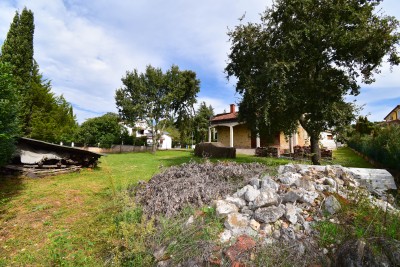 A large estate in the style of a castle with a lot of potential not far from the center of Poreč - under construction 5