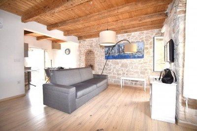 OPPORTUNITY! Renovated apartment with a balcony in the heart of the old town 4