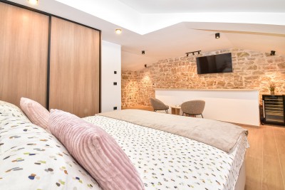 Renovirana istarska ljepotica s bazenom i prostranim dvorištem 21