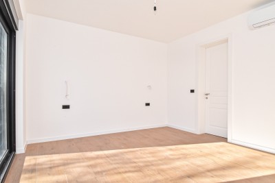 Ekskluzivna vila u istarskom stilu s bazenom i privatnošću 21