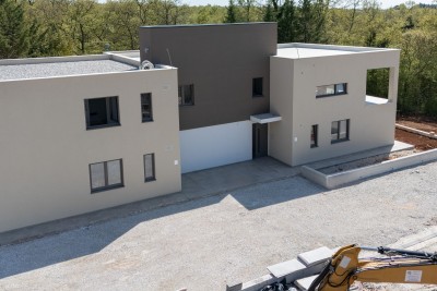 Appartamento al piano terra con ampio cortile 19