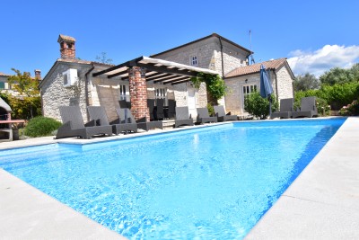 Charmante Steinvilla mit Pool und Panoramablick auf das Meer 6
