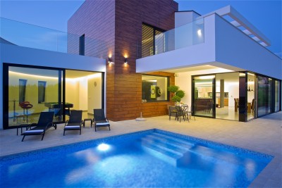 Luxury villa of modern design and style 3