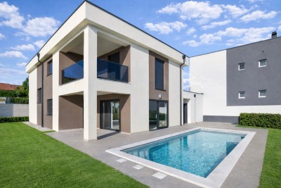 Poreč Area – Modern Villa with Pool, 4 km from the Sea