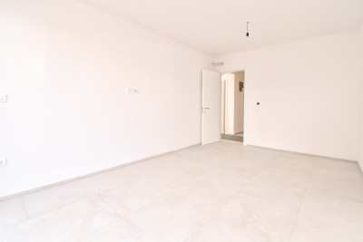 Moderna vila s štirimi spalnicami, le 3 km od središča Poreča - v fazi gradnje 9