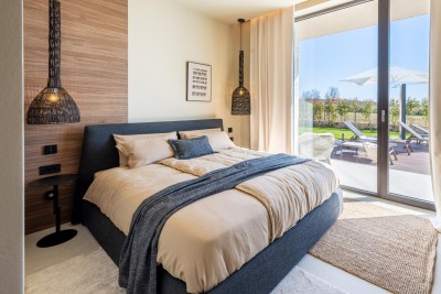 Moderna luksuzna vila s bazenom i panoramskim pogledom na more 18