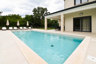 Villa di altissima qualità con una grande piscina vicino a Parenzo 4