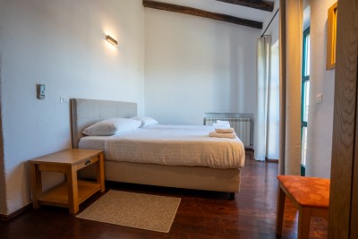 Mediteranska vila s prostranim vrtom i bazenom 42
