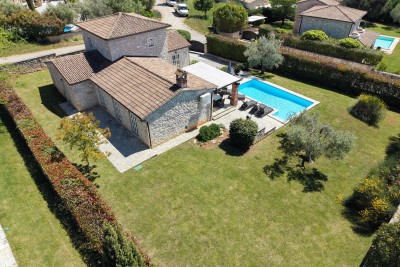 Charmante Steinvilla mit Pool und Panoramablick auf das Meer 3