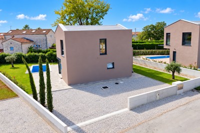 Kuća sa bazenom u okolici Poreča nedaleko Vrsara 25