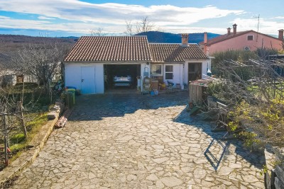 Una bella casa in pietra completamente ristrutturata in un tranquillo villaggio istriano con un ampio cortile 15